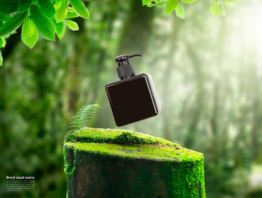 绿色森林背景洁面乳清洁化妆品品牌视觉海报设计模板