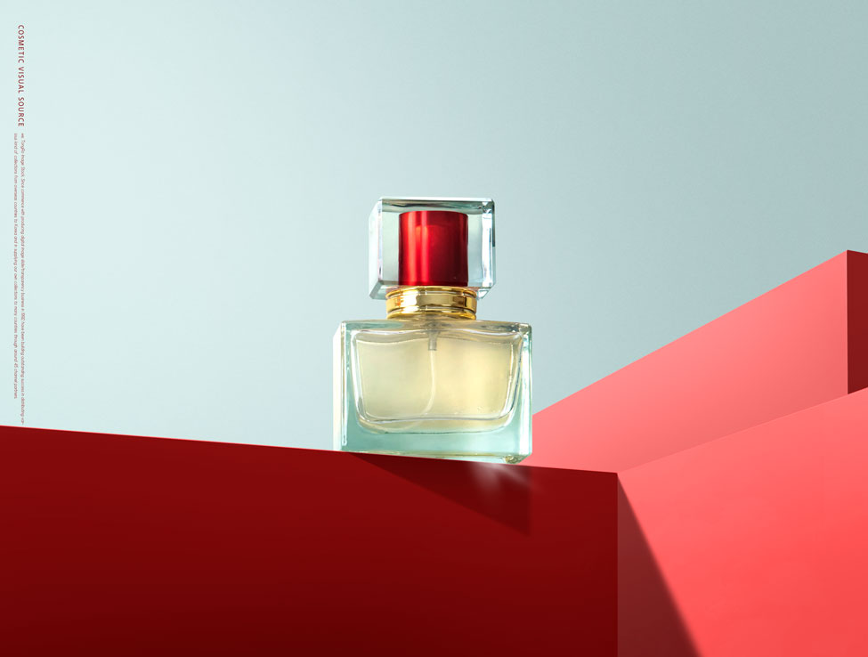 简约场景香水化妆品海报设计模板