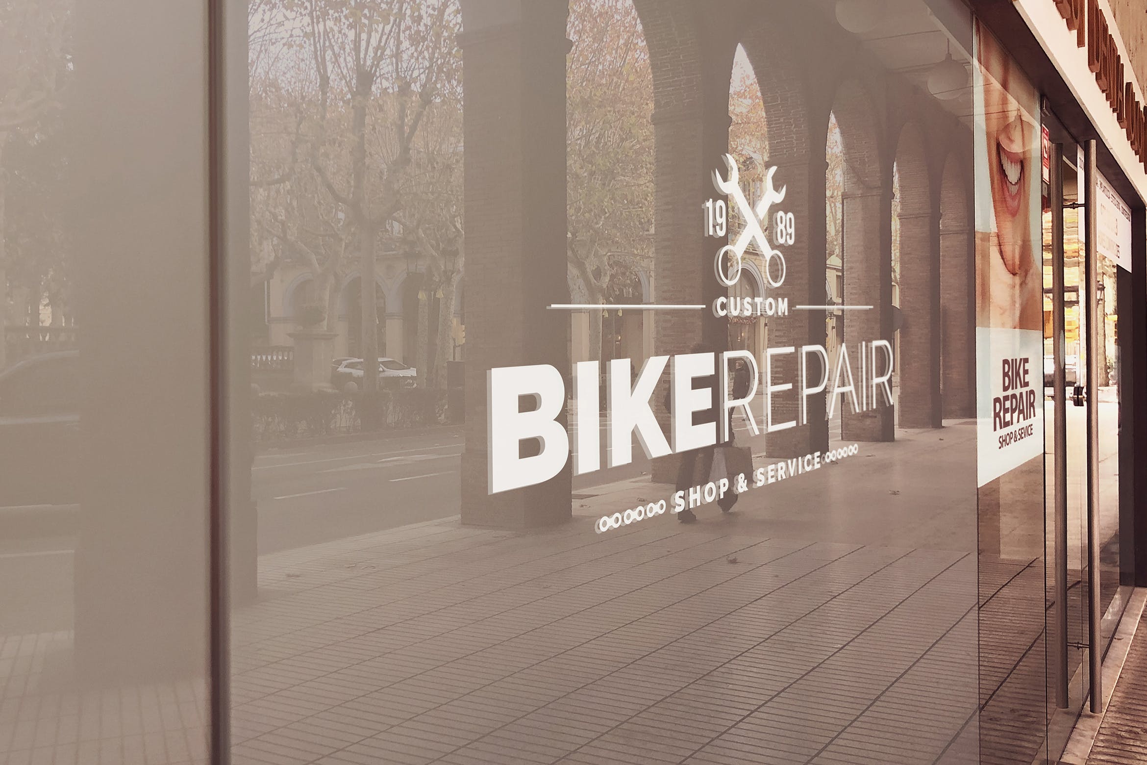 商铺玻璃门Logo店招效果图样机1 Shop Glass Logo Mockup