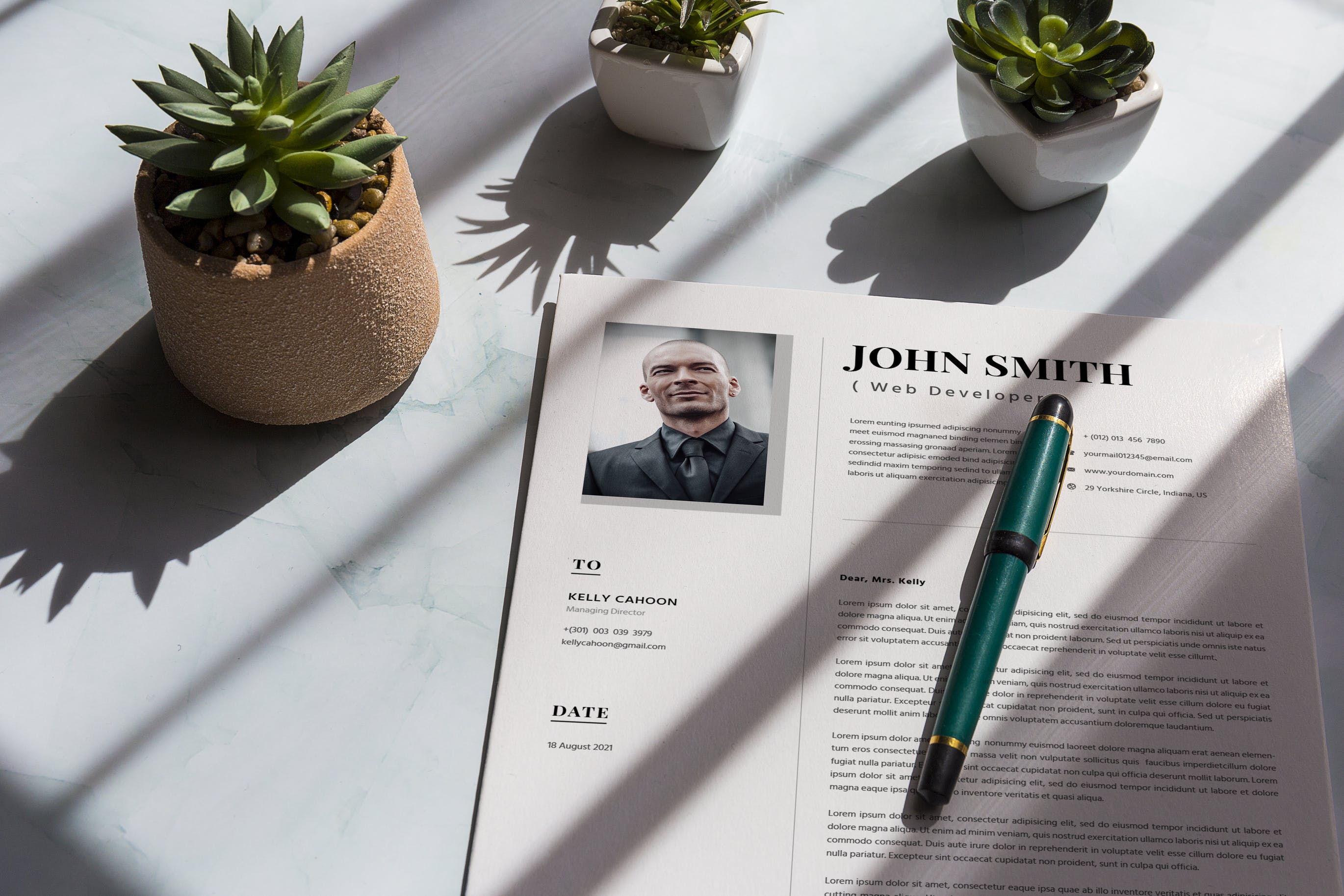 海报宣传单简历设计样机模板 Flyer or Poster Mock-up