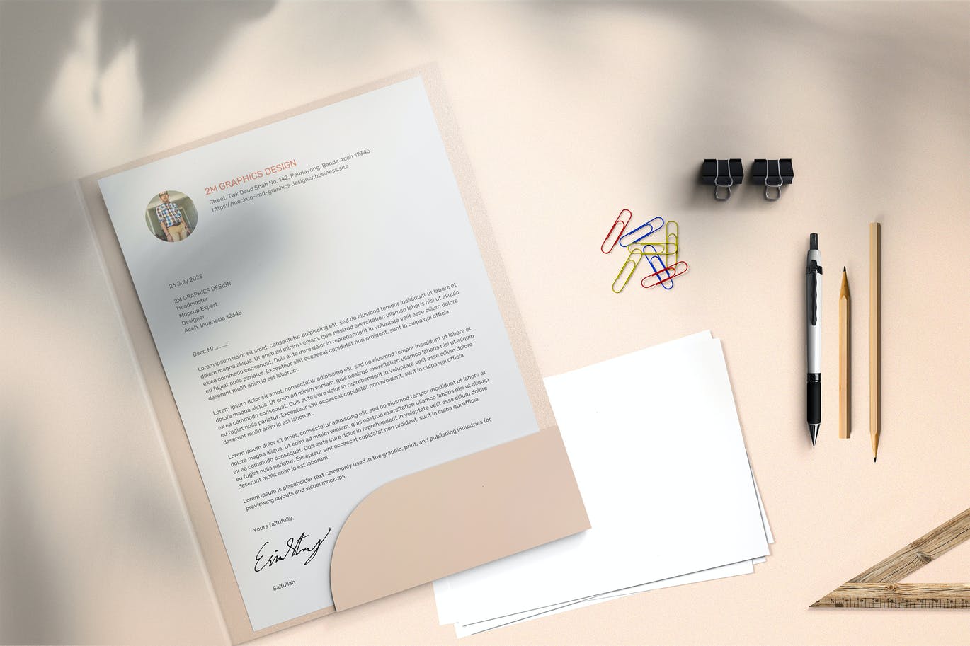 传单/信头/信纸设计样机素材 Flyer or Letterhead Mockups