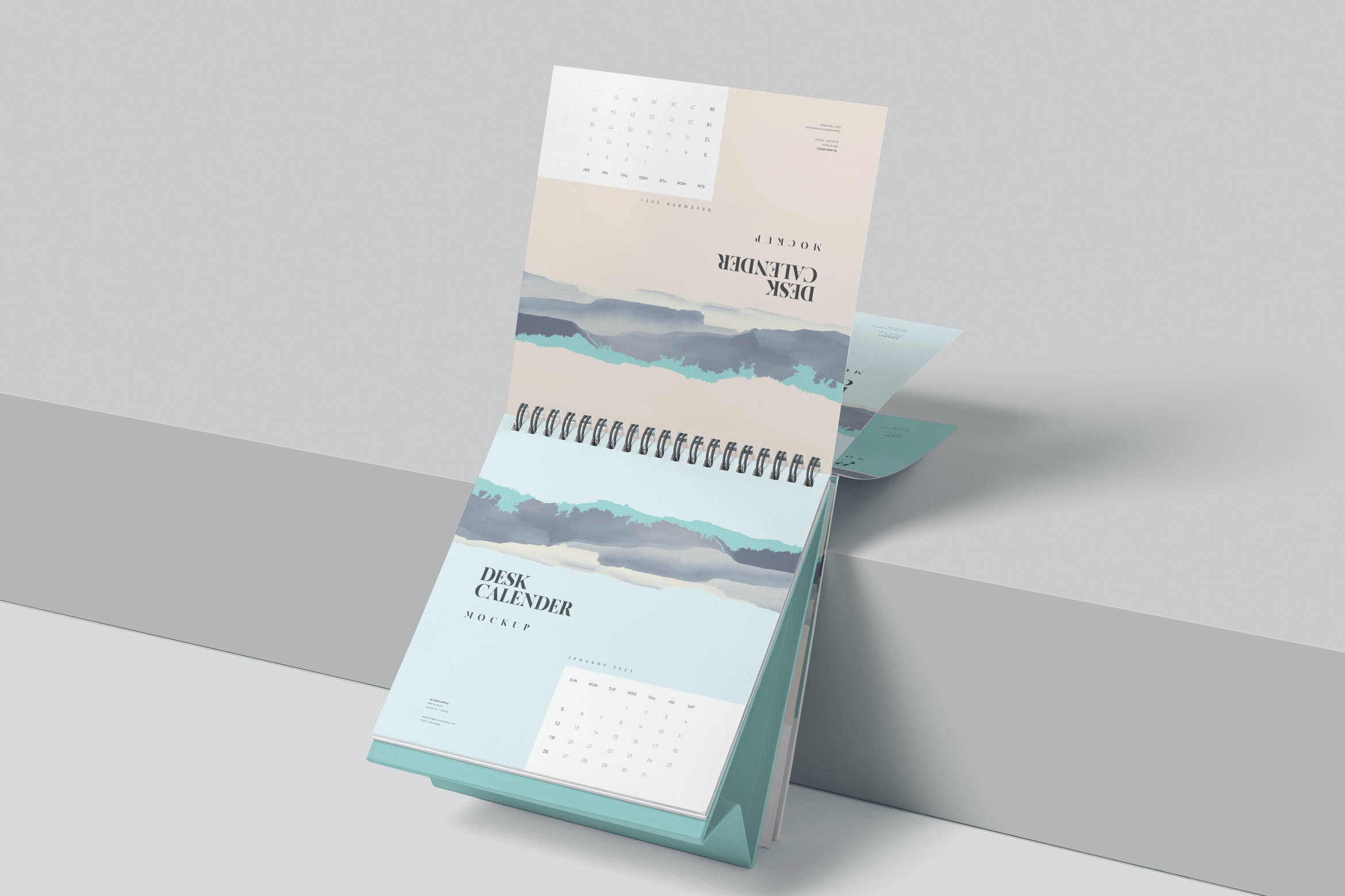 翻页台历设计样机素材 Desk Calendar Mockups