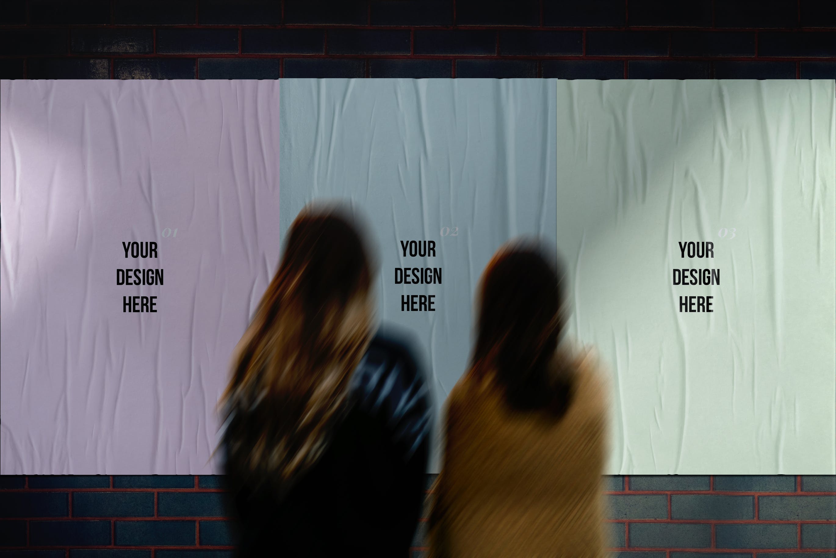 真实街道粘贴海报样机 Glued Street Posters Mockup