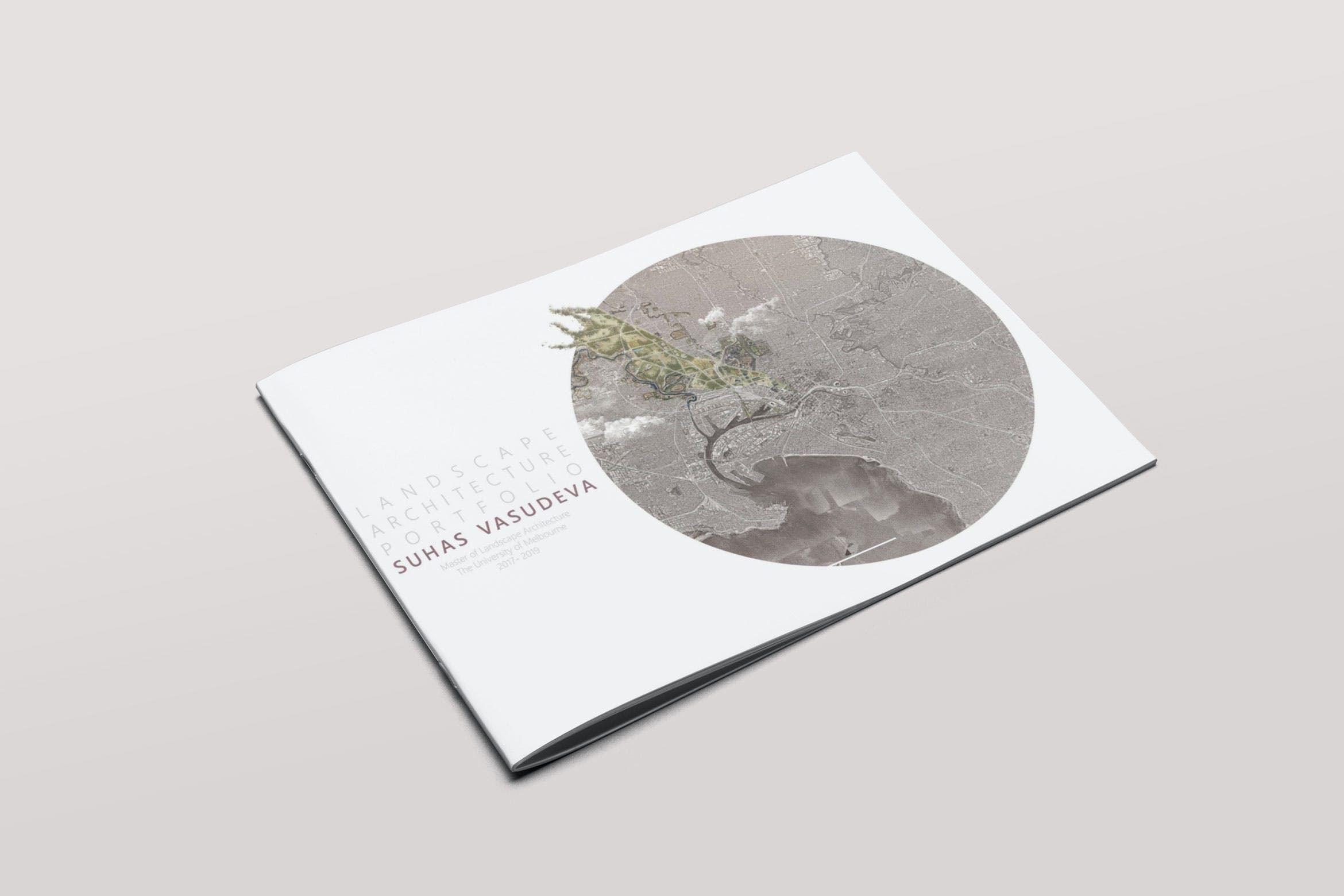 横版规格产品画册目录设计样机模板 Landscape Brochure / Catalog Mock-Up