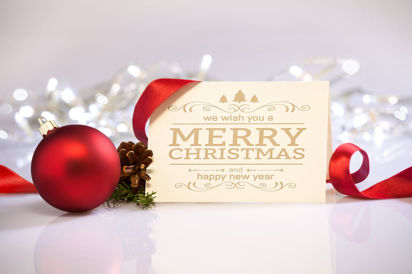 简约优雅风格圣诞节贺卡设计图样机模板v1 Clean and Elegant Christmas Greetings Mock-up #1