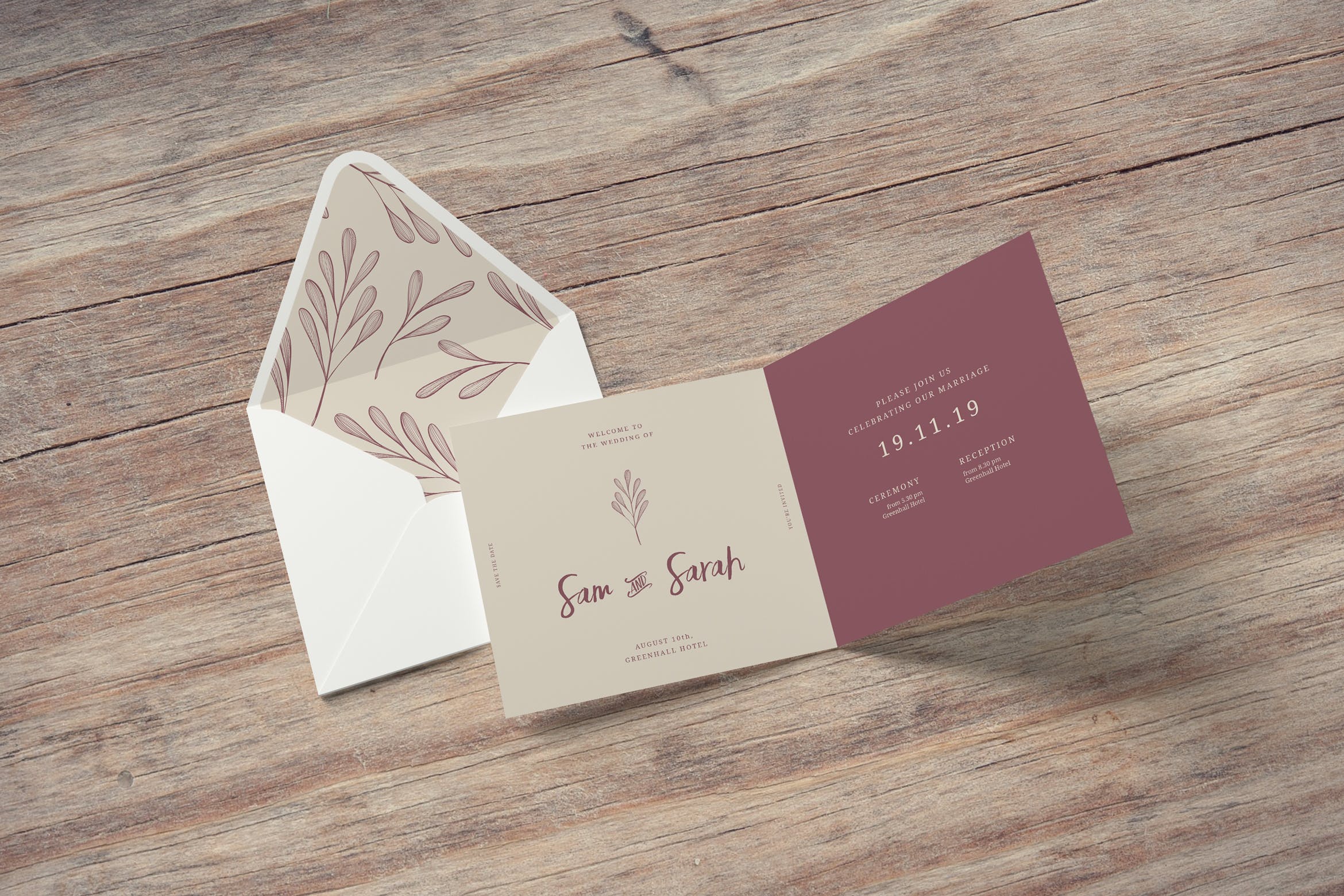 方形请柬和贺卡设计效果图样机 Square Invitation and Greeting Card Mockups