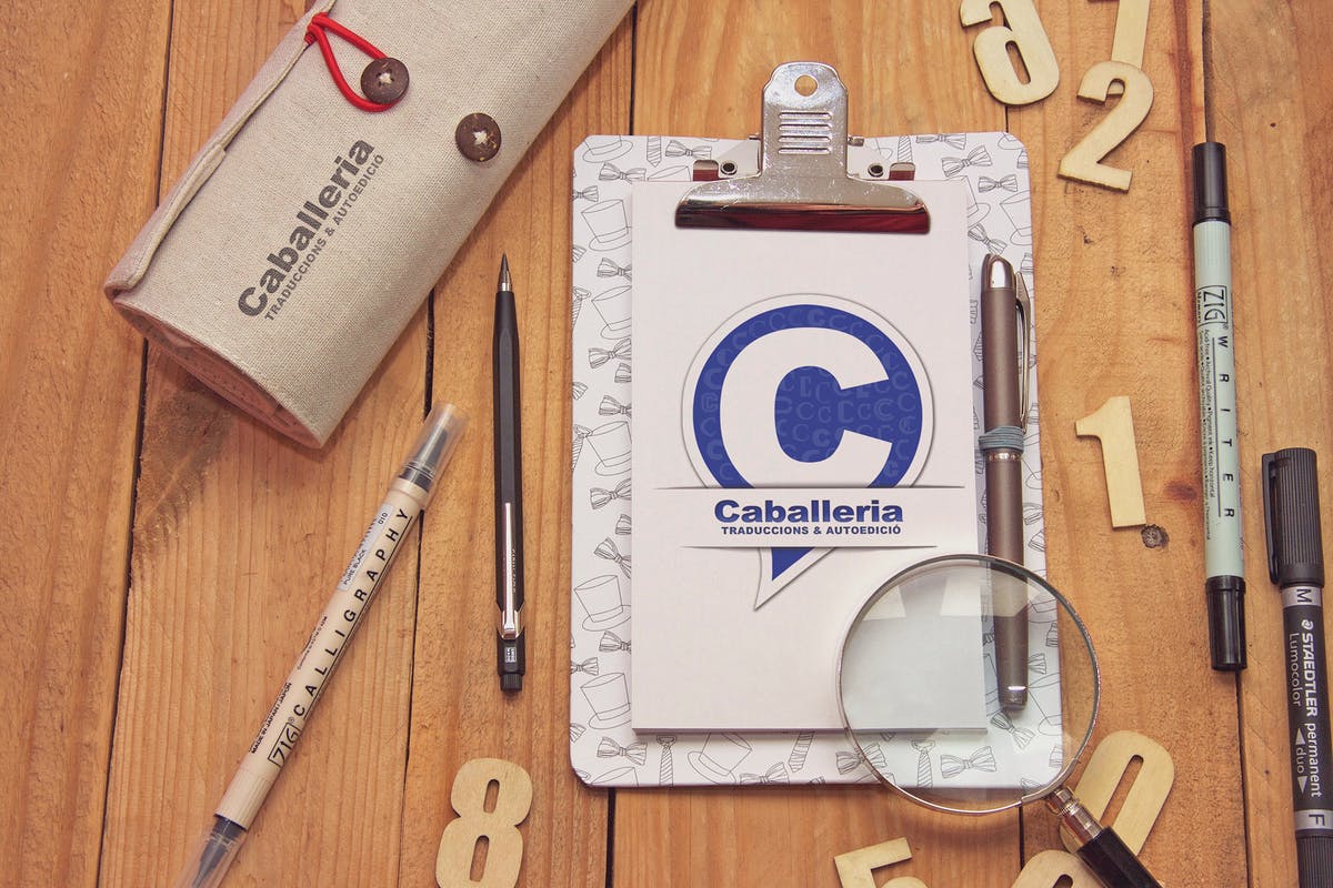 剪贴板素描作品展示样机模板 Clipboard Sketch & Hand Lens