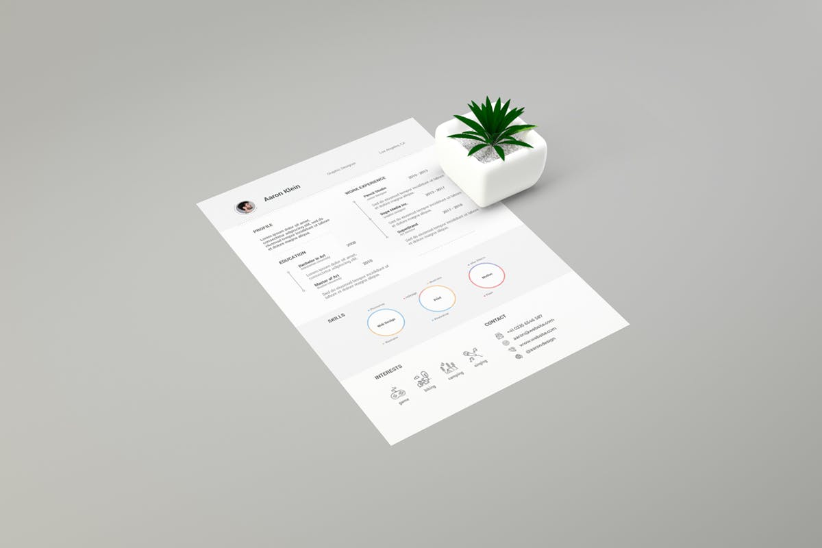 简历设计预览样机模板 Resume Mockups and Template