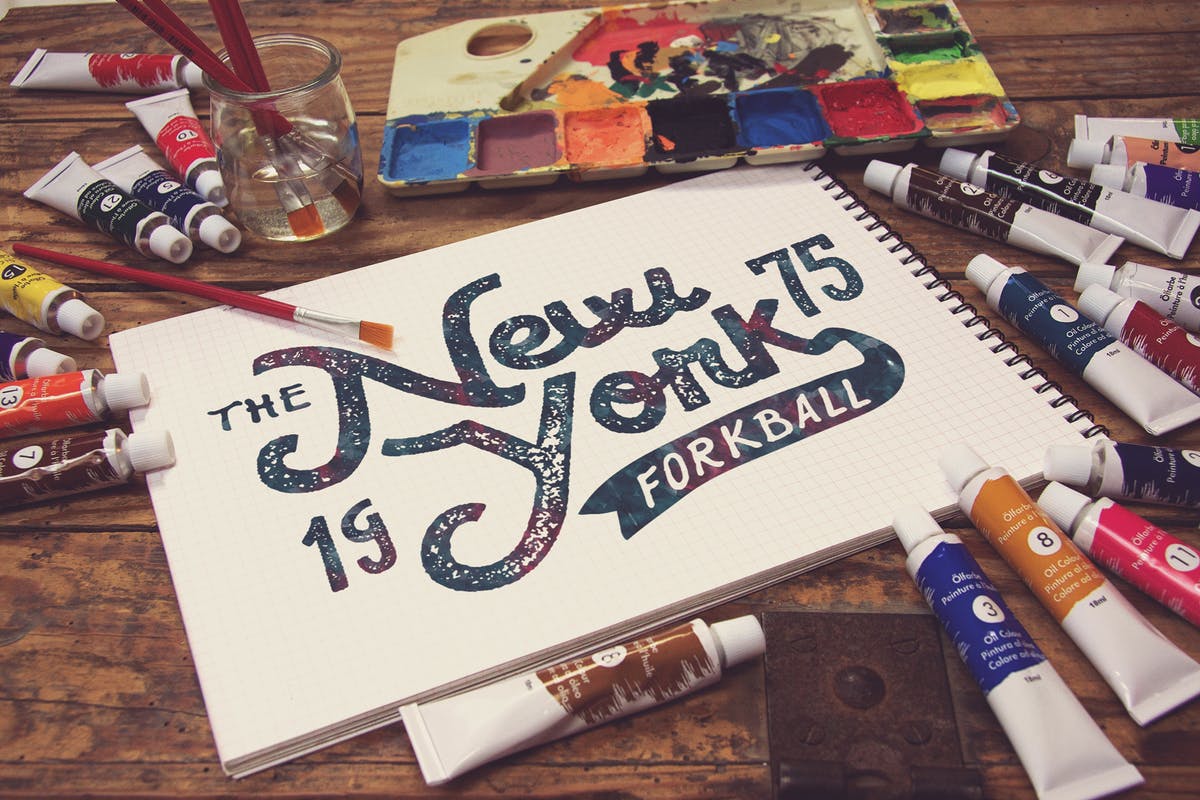 画室创作场景网格笔记本样机模板v1 Grid Paper Notebook