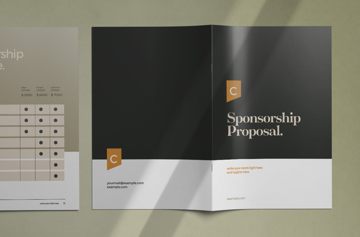 高品质的专业商业提案画册宣传册杂志房地产楼书设计模板